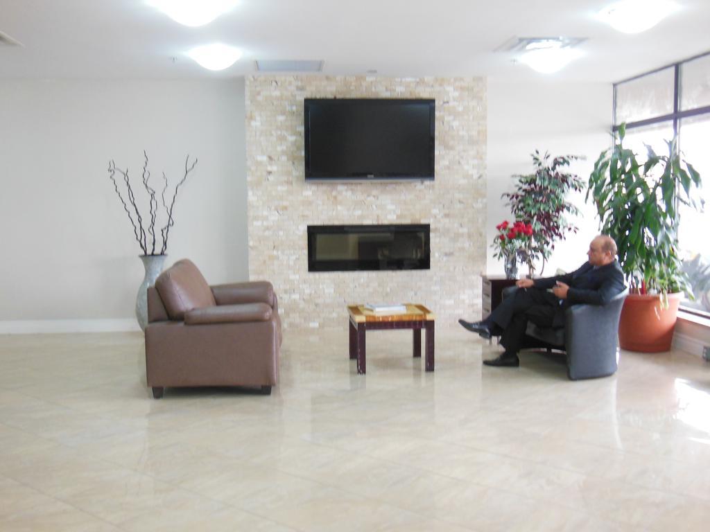 Nu Hotel Toronto Airport Mississauga Bagian luar foto