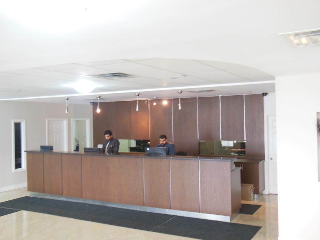 Nu Hotel Toronto Airport Mississauga Bagian luar foto