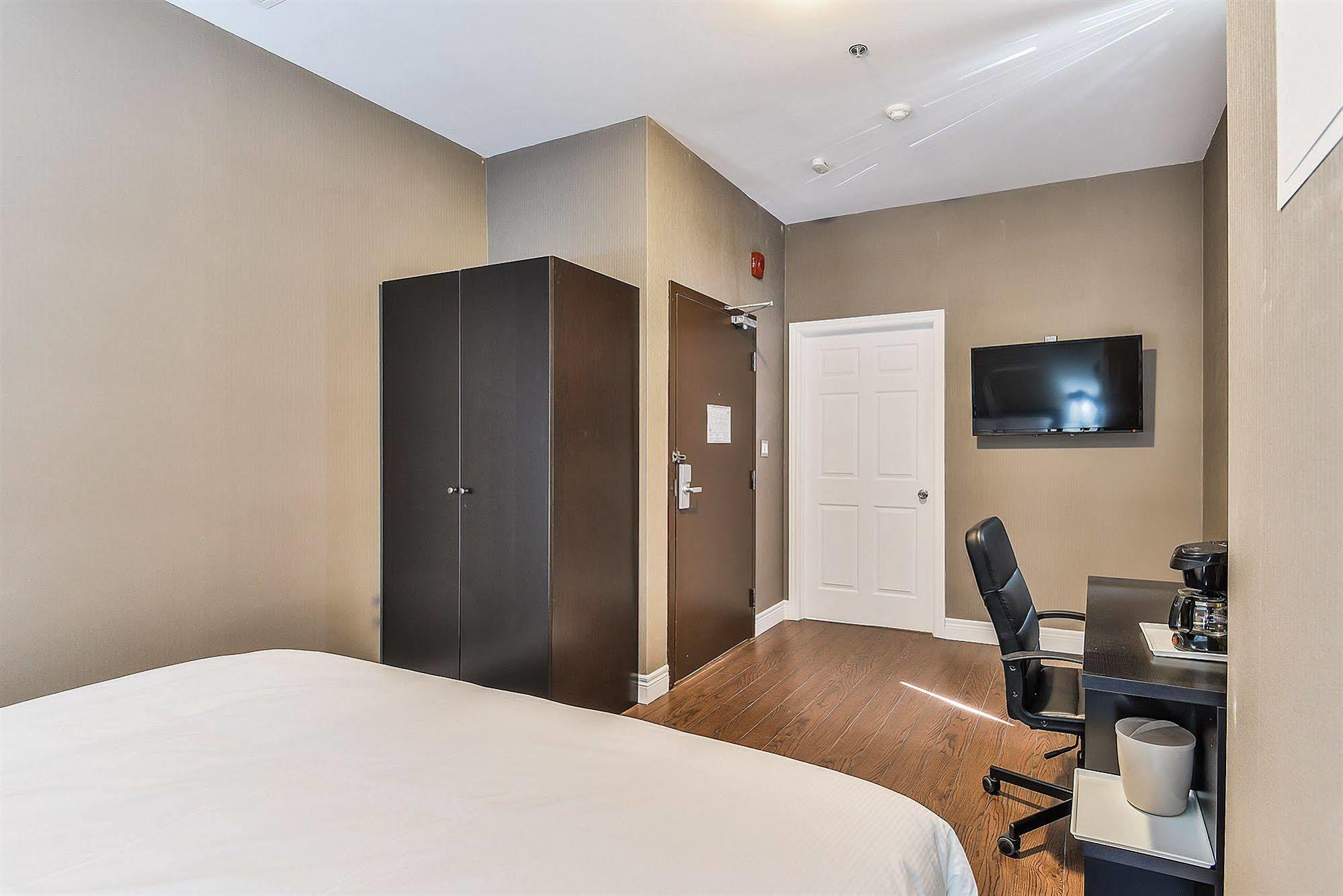 Nu Hotel Toronto Airport Mississauga Bagian luar foto